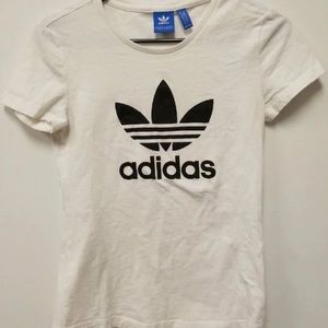 Adidas t-shirt